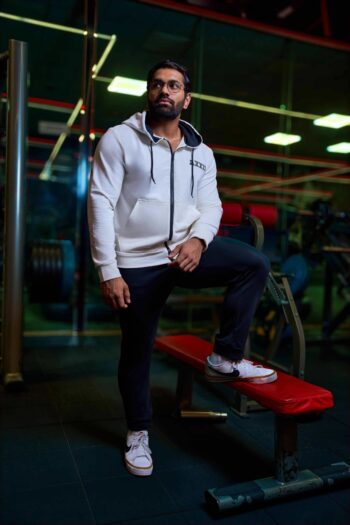 AXXII Off White Contrast Zip-Up Hoodie